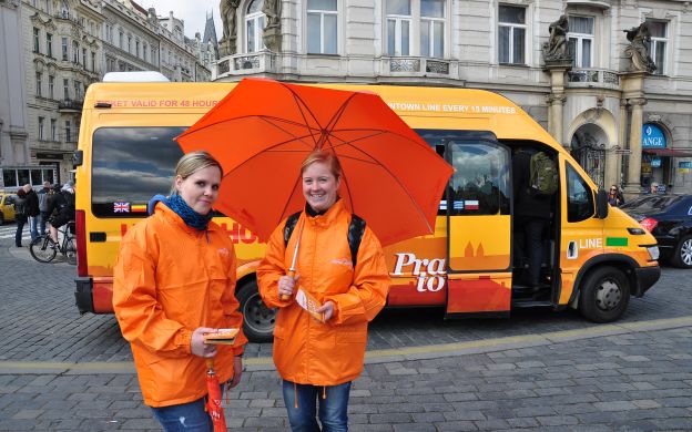 Tour tham quan thành phố Premiant Praha: Xe buýt Hop-on Hop-off với Du thuyền trên sông Vltava miễn phí